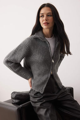 Wardrobe Essentials Antrasit Fermuarl? Yumusak Dokulu Genis Kal?p Triko H?rka|TWOAW26HI00049