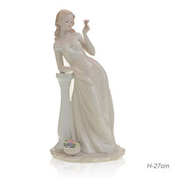 Статуэтка Дама 27 см / HP197 /уп 20/