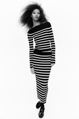 Falda en punto de canale