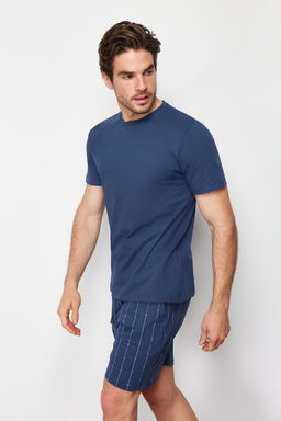 TRENDYOL MAN Lacivert Bask?l? Regular Fit Orme Sortlu Pijama Tak?m? TMNSS24PT00025