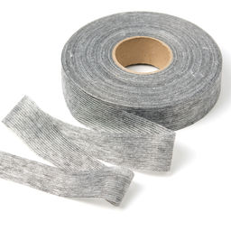 Лента Idealtex нитепрошивная клеевая по долевой 30мм 45г/м? в инд.упаковке серый 4730G рул.100м