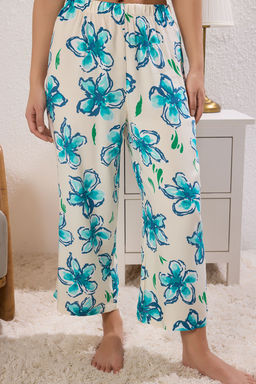 Trendyolmilla Ekru %100 Pamuklu Cicekli Kapri Orme Pijama Tak?m? THMSS25PT00366