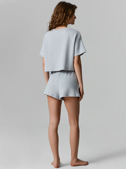 КОМПЛЕКТ ЖЕНСКИЙ (ФУТБОЛКА, ШОРТЫ) - Mark formelle фото 3