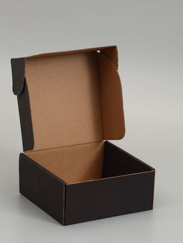 Цена за 3 шт. Коробка самосборная, черная, 18 х 18 х 8 см,
