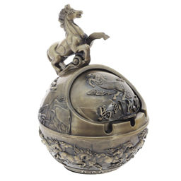 Пепельница "Лошадь", L10,5 W12 H15,5 см, 2в.