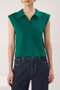 Zumrut Yesili Kal?n Pamuklu Polo Yaka Regular/Normal Kal?p Orme T-Shirt TWOSS24TS00075