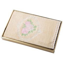 ПОЛОТЕНЦЕ КЛАССИКА,45х70. МАХРА,ЗОЛОТИСТЫЙ,ВЫШИВКА,100