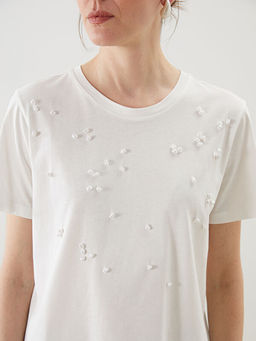 Bisiklet Yaka Boncuk ??lemeli Kad?n Ti??rt