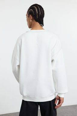 TRENDYOL MAN Antrasit Oversize/Genis Kesim Kontrast Dikis Detayl? Bisiklet Yaka Sweatshirt TMNAW24SW00011 - Trendyolmilla фото 5