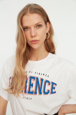 TRENDYOLMILLA Beyaz %100 Pamuk Bisiklet Yaka Bask?l? Oversize/Genis Kal?p Orme T-Shirt TWOSS22TS0994  фото 8