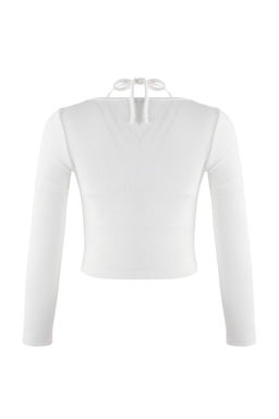 Ekru 2li Vucuda Oturan Cift Gorunumlu Kurdele Detayl? Triko Gorunumlu Orme Bluz TWOAW26BZ00119