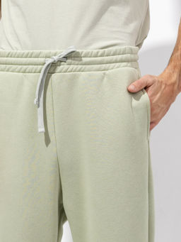 Утепленные мужские джоггеры в оттенке "пыльный зеленый" пыльный зеленый 181225