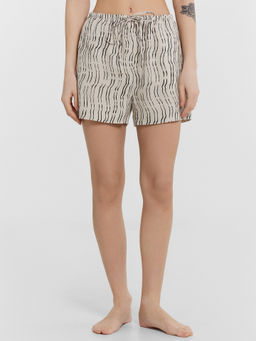 КОМПЛЕКТ ЖЕНСКИЙ (ЖАКЕТ, ШОРТЫ) полоски на молочном 592498