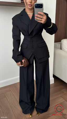 Двойка с приталенным жакетом и баской - Bruno фото 4