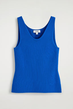 TOP DE TIRANTES DE PUNTO CON CUELLO REDONDO