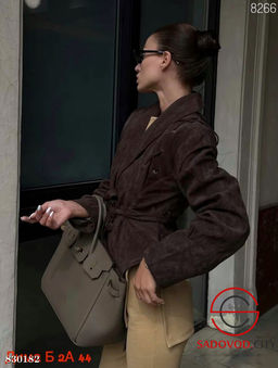 Замшевая женская куртка