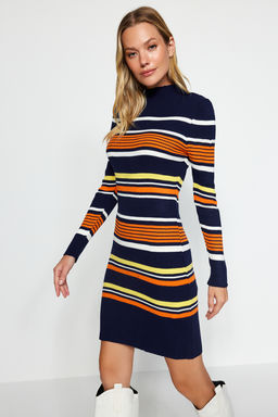 TRENDYOLMILLA Lacivert Mini Triko Renk Bloklu Dik Yaka Elbise TWOAW24EL00469 фото 8