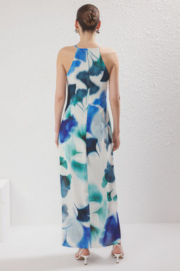 TRENDYOLMILLA Cok Renkli Batik Desenli Duz Kesim Kolsuz Maxi Astarl? Saten Dokuma Elbise TWOSS23EL02238 фото 24