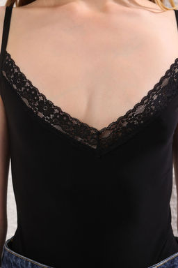 Trendyolmilla Siyah Duz V Yaka Kolsuz Orme Sandy Body TPRSS25BD00016 фото 5