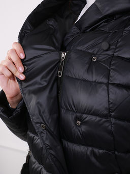 Пальто с капюшоном и меховым брелком - Almond фото 9