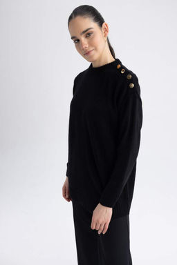 Свитер-туника с полуводолазкой свободного кроя