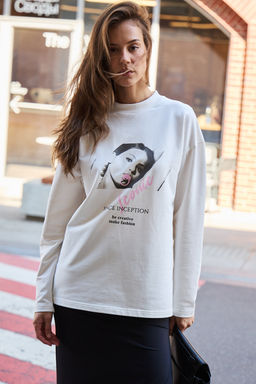 Лонгслив оверсайз с принтом