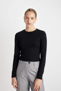 Базовая футболка с длинными рукавами и приталенным вырезом в рубчик на бретельках