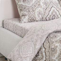 Постельное белье Элегант (поплин зима-лето) 2 сп. с Евро/Пододеяльник стеганый (молния): 1 шт. - 215*175; Простыня: 1 шт. - 215*240; Наволочка (клапан): 2 шт. - 70*70; Зима - лето