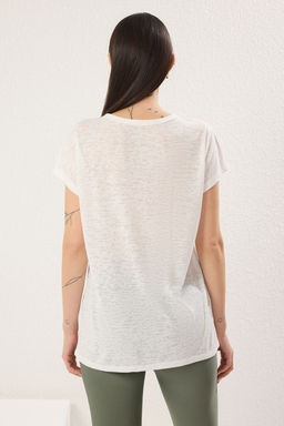 TRENDYOLMILLA Beyaz Y?rtmac Detayl? Spor Orme T-Shirt THMSS25TS00002