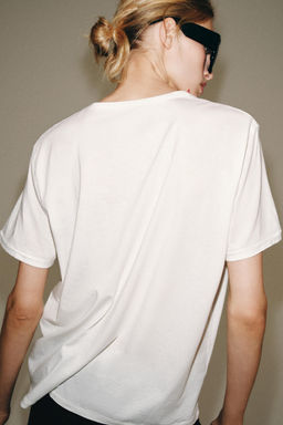CAMISETA OVERSIZE TEXTO / Blanco roto - Zara фото 3