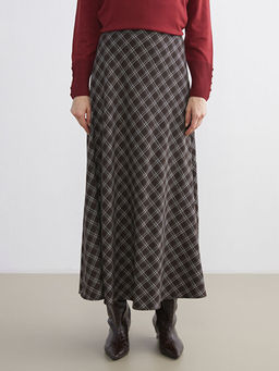 Beli Fermuarl? Baklava Desenli A Kesim Etek