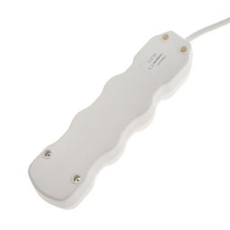 Удлинитель Luazon Lighting ECO, 3 розетки, 2.7 м, 16 А, 3500 Вт, ПВС 3×1 мм2, с заземлением, с выключателем, белый