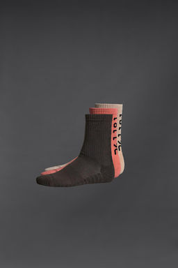 3-PACK OF CONTRAST SOCKS