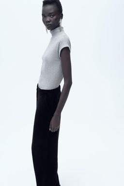 RIBBED HIGH NECK T-SHIRT - Zara фото 25