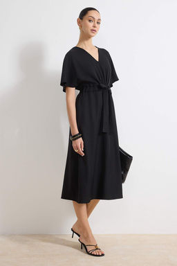 Siyah Baglama Detayl? A Kesim V Yaka Midi Dokuma Elbise TWOSS23EL01543