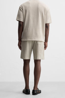 IRREGULAR TEXTURED BERMUDA SHORTS - Zara фото 3