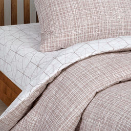 Постельное белье Кардинал (поплин зима-лето) 2 сп. с Евро/Пододеяльник стеганый (молния): 1 шт. - 215*175; Простыня: 1 шт. - 215*240; Наволочка (клапан): 2 шт. - 70*70; Зима - лето