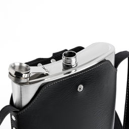 Подарочный набор 5 в 1, фляжка 1.3 л, 4 стопки по 75 мл, в чехле, нержавеющая сталь, экокожа, чёрный