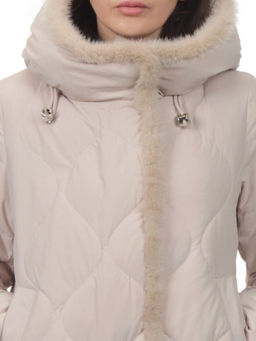 310 BEIGE Пальто зимнее стеганое женское (200 гр. холлофайбер, натуральная норка) - Fashion фото 4