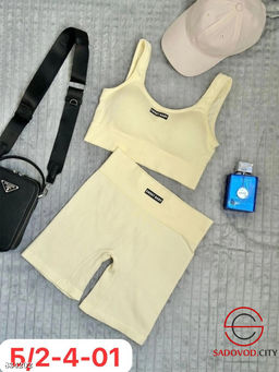 Комплект женский (топик и шорты)