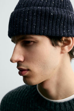 TEXTURED KNIT HAT WITH BOBBLES - Zara фото 3