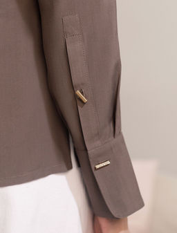 Блузка Vilatte с широкими манжетами, кофейная, из вискозы с лиоцеллом