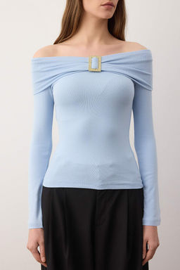 Mavi Soft Touch Vucuda Oturan Carmen Yaka Aksesuar Detayl? Orme Bluz TWOAW26BZ00312 - Trendyolmilla фото 3