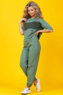 Костюм женский, цвет зеленый