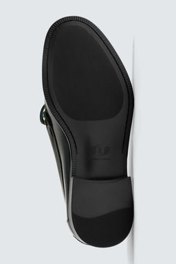 LEATHER BOW LOAFERS
