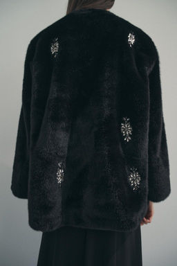 FAUX FUR COAT WITH JEWEL BEADING - Zara фото 3