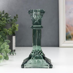 Стеклянный подсвечник на 1 свечу «Колонна прямоугольная», зелёный прозрачный, 16×8.6×8.6 см