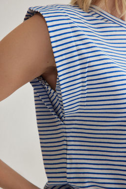 TRENDYOLMILLA Siyah %100 Pamuk Vatka Gorunumlu Basic Bisiklet Yaka Orme T-Shirt TWOSS20TS0021  фото 34