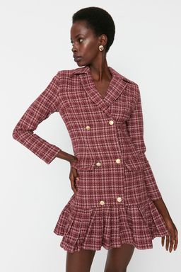 TRENDYOLMILLA Siyah Etegi Volanl? Dugme Detayl? Tuvit Dokuma Elbise TWOAW23EL00870