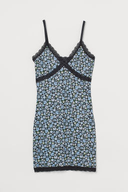 Vestido de canal? con encaje
